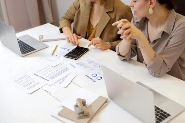 hoa financials